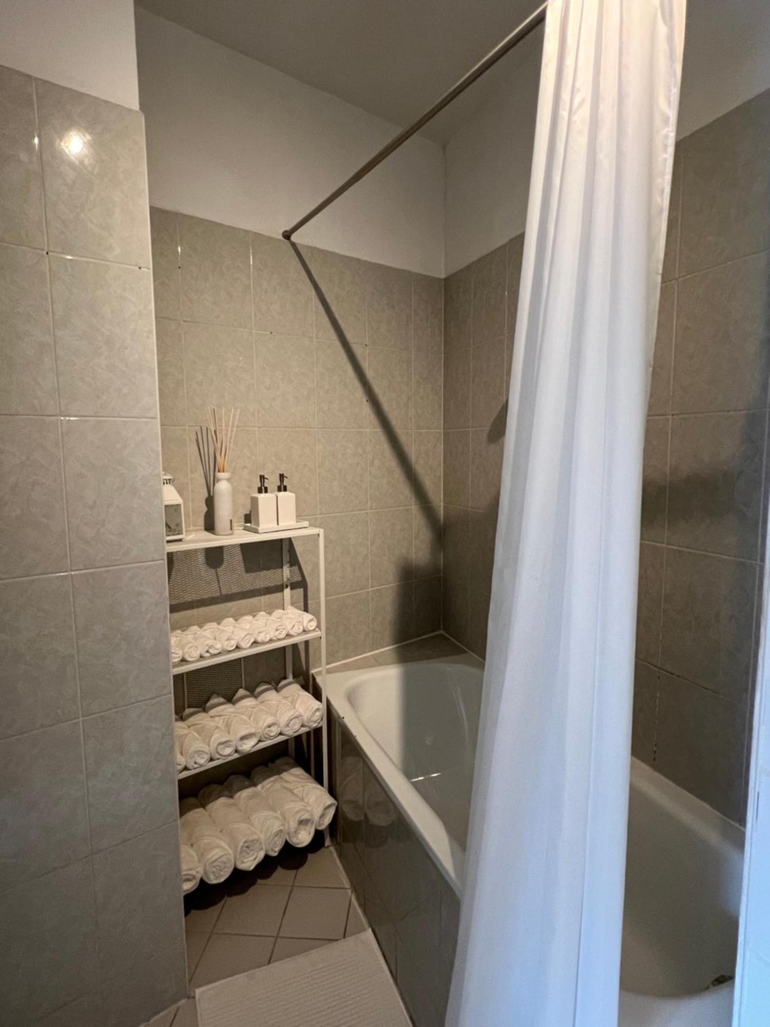 Appartement Lumineux Dans Un Quartier Anime Brüsszel Kültér fotó